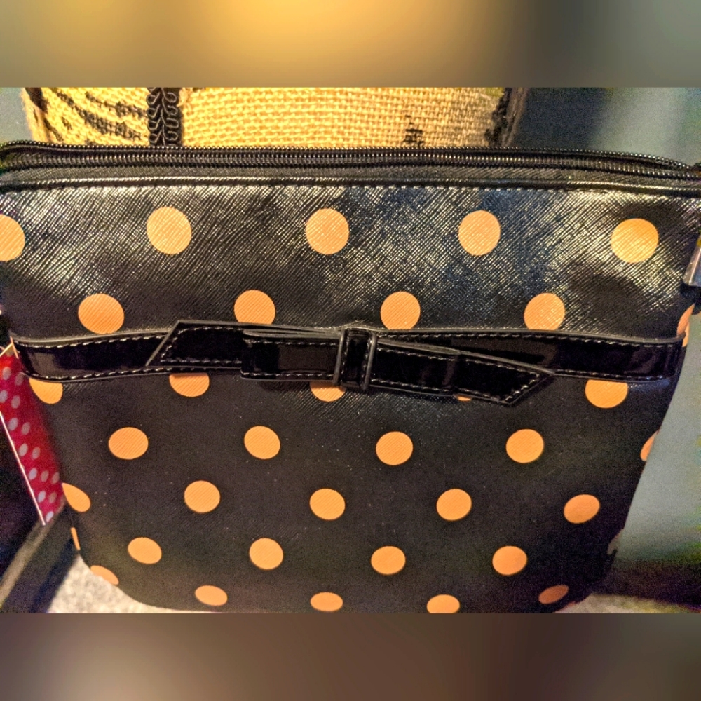 ❄️ Zoe Sundae, Black and Pink Polka Dot Purse